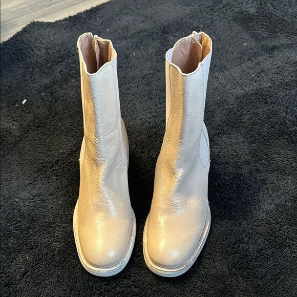 Free People Essential Chelsea Boots – Cream/Pink – Size 7.5 – NWOB - Picture 2 of 7